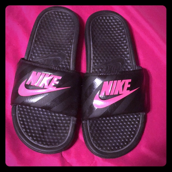 size 8 nike slides